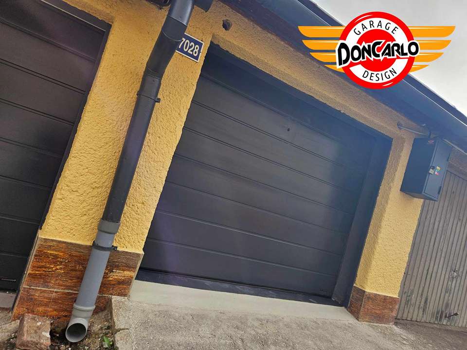 Dodanie a montáž sekcionálnej garážovej brány Wiśniowski

Poprad - centrum, okr. POPRAD 
<ol>
 	<li>demontáž starej, oceľovej, výklopnej garážovej brány + vrátane rámu</li>
 	<li>montáž a dodanie sekcionálnej, garážovej brány Wiśniowski / RAL 7016 anthracit / + pohonu Somfy,</li>
 	<li>vyspravenie stavebného otvoru resp. interiéru i exteriéru garáže + vjazdu - vrátane návrhu vizáže a jeho realizácia.</li>
</ol>
